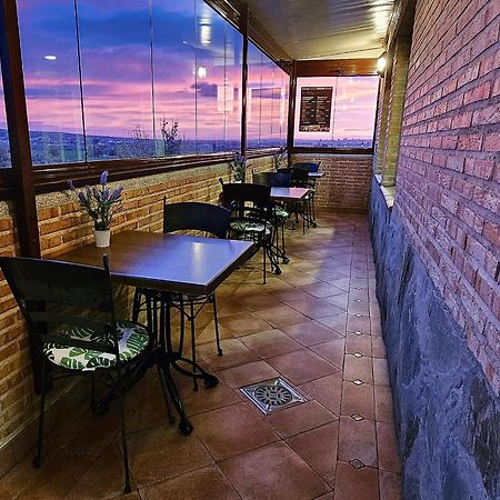 Hotel Medina De Toledo Kültér fotó