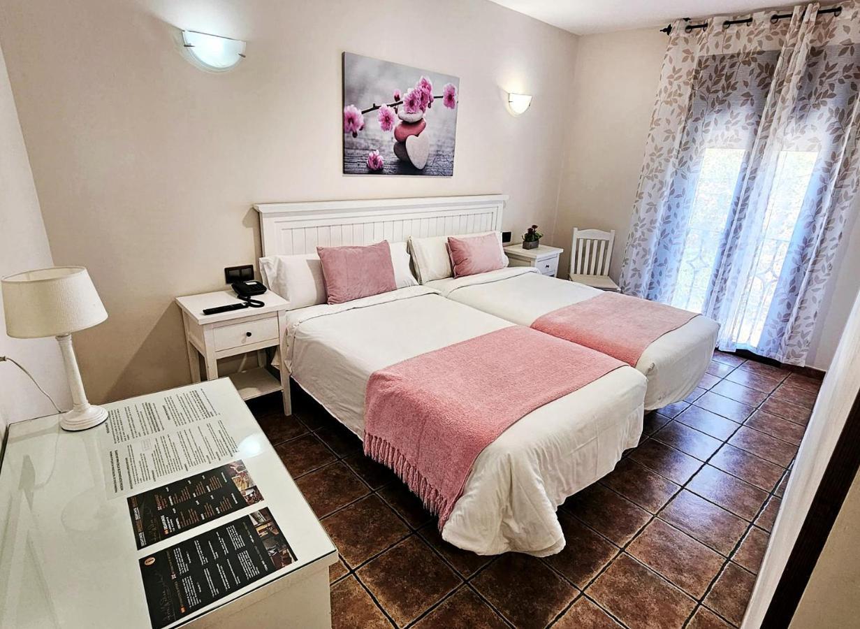Hotel Medina De Toledo Kültér fotó