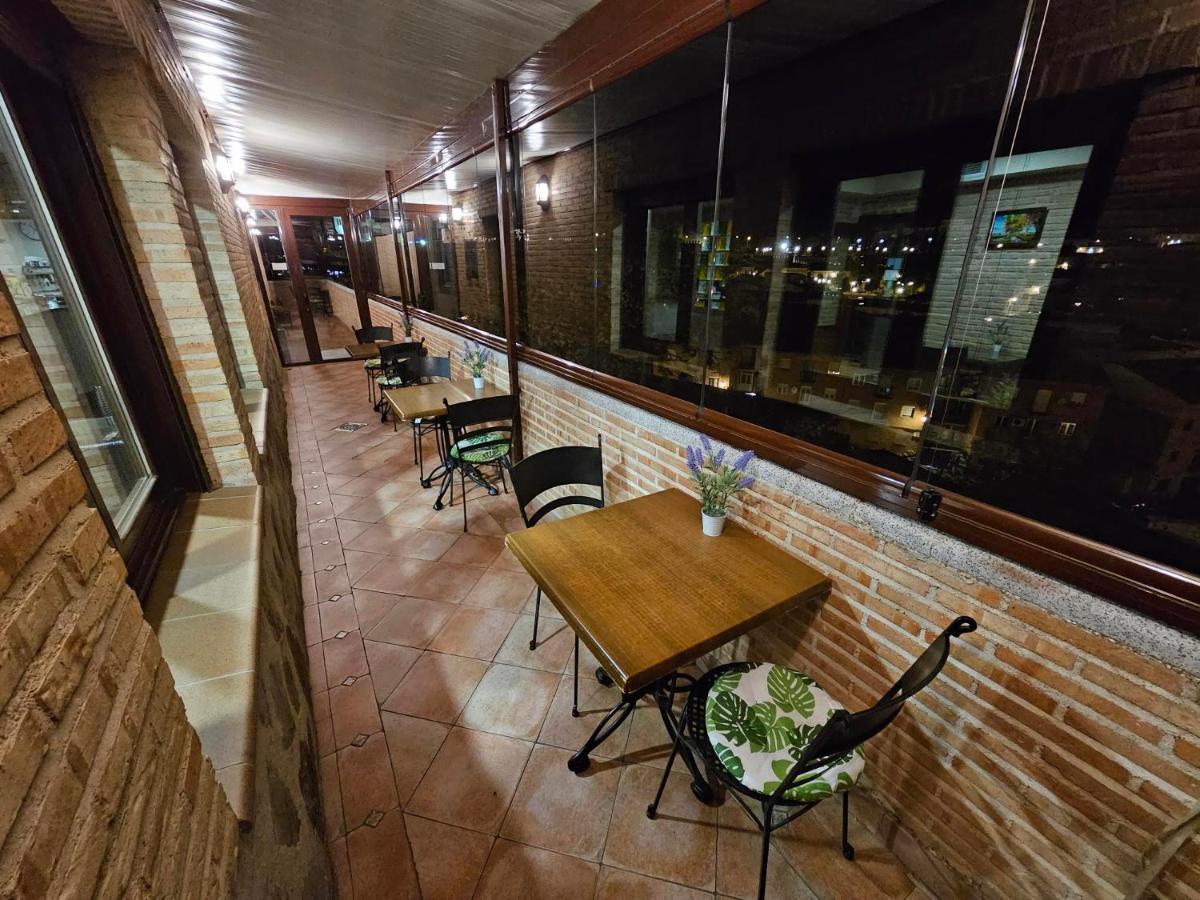 Hotel Medina De Toledo Kültér fotó
