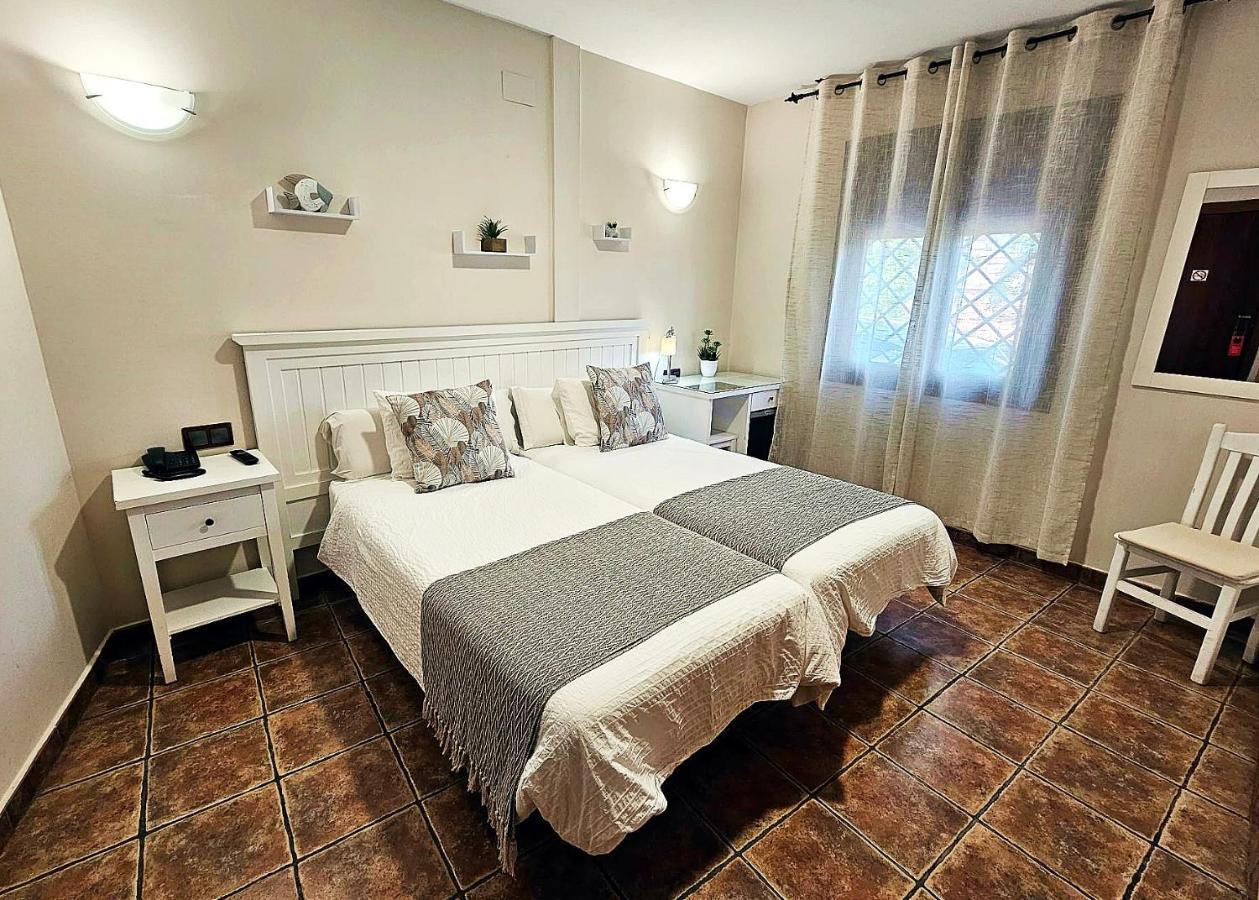 Hotel Medina De Toledo Kültér fotó