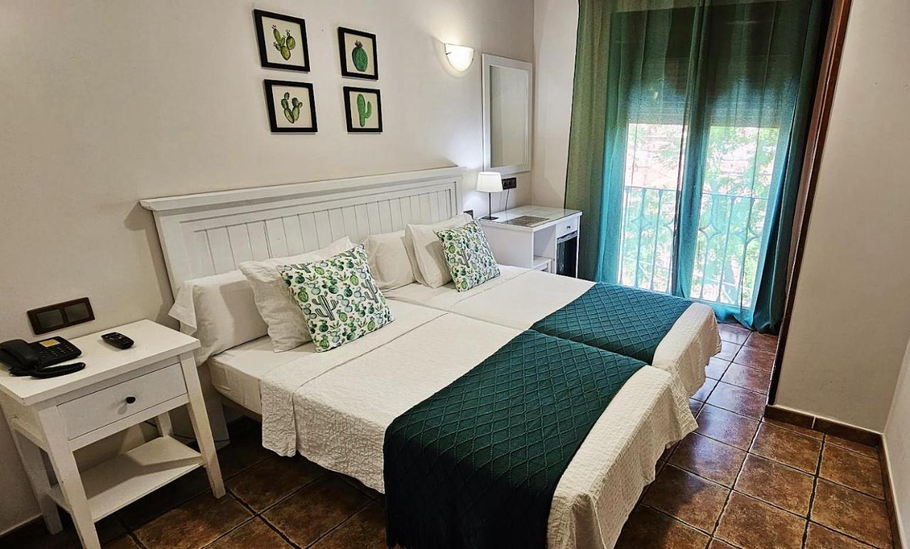 Hotel Medina De Toledo Kültér fotó