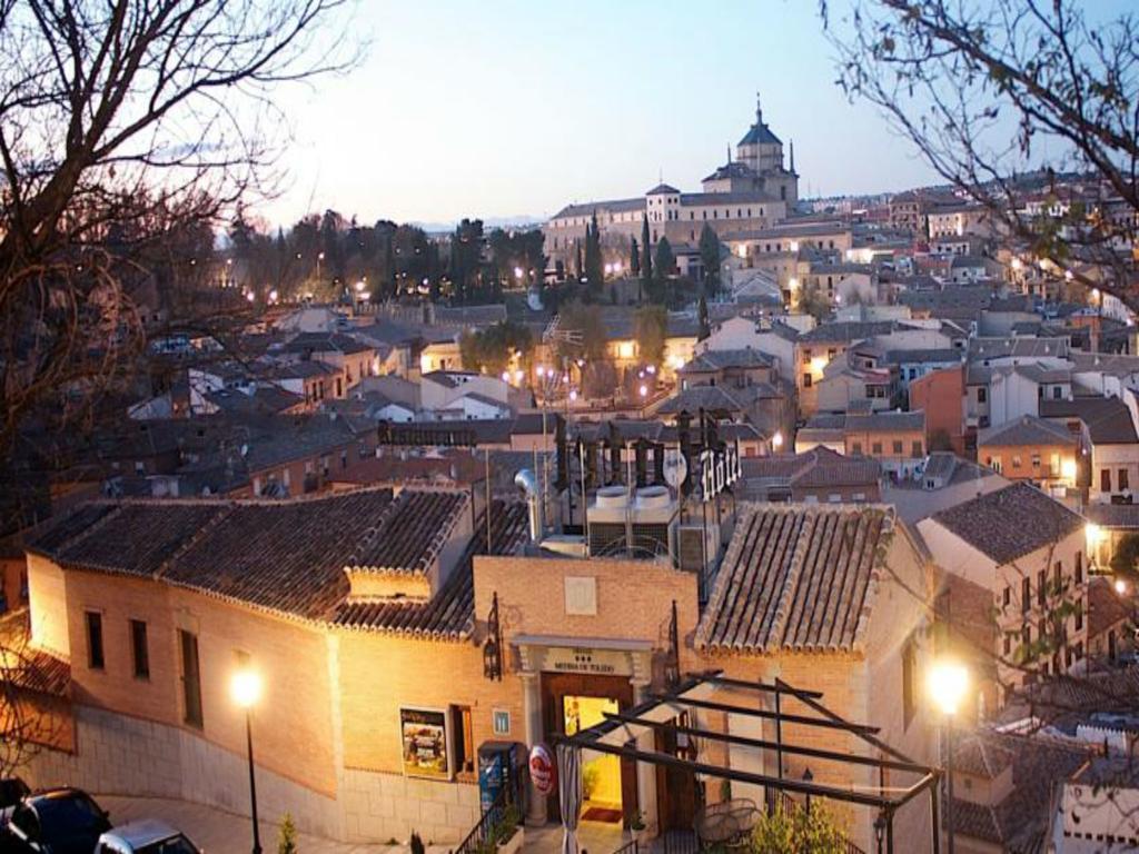 Hotel Medina De Toledo Kültér fotó